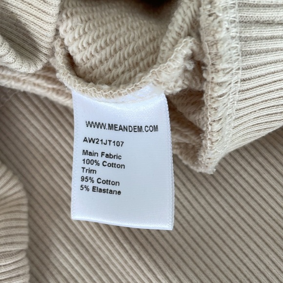 Me+Em Sweatshirt. Cream. Puff sleeves v neck size Medium - Picture 7 of 10